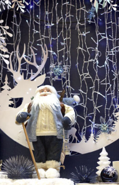 Vitrine de Noel chez MR BRICOLAGE